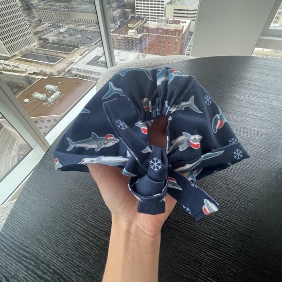Christmas shark scrub cap - Picture 5 of 5